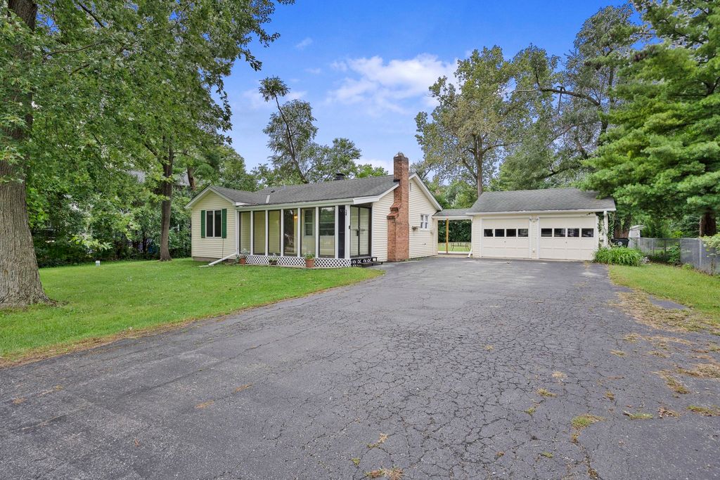 5840 S Brainard Avenue, La Grange Highlands, IL 60525 — photo 2