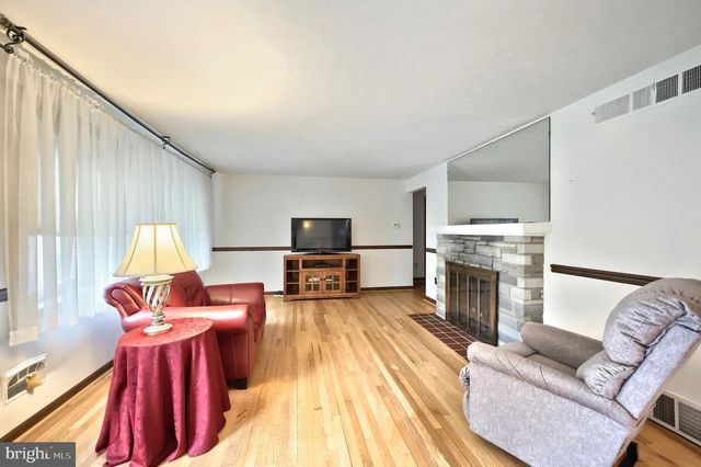 1193 IRVING AVE, York, PA 17403