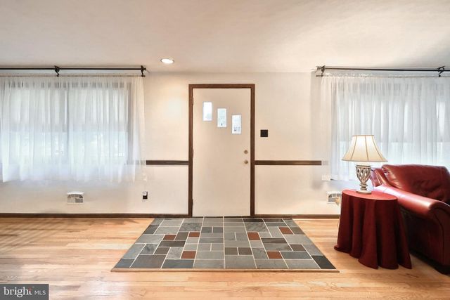 1193 IRVING AVE, York, PA 17403