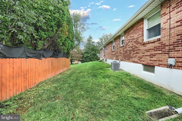 1193 IRVING AVE, York, PA 17403