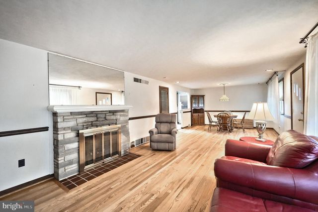 1193 IRVING AVE, York, PA 17403