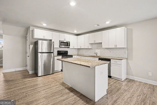 255 Dove Place, Social Circle, GA 30025
