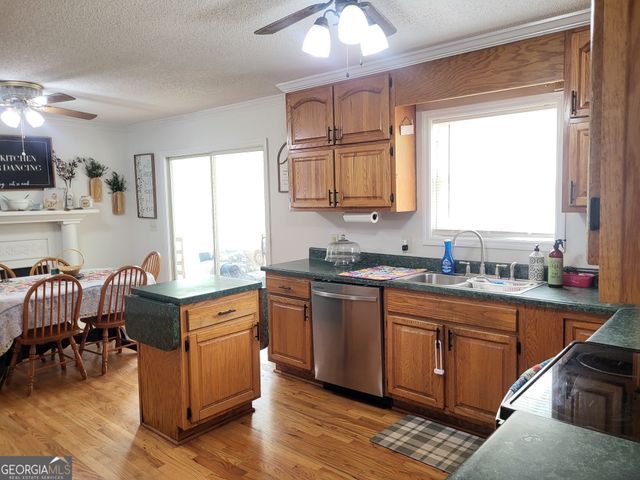 2420 38th Boulevard, Valley, AL 36854