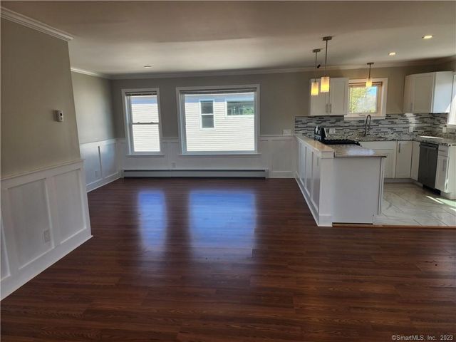 120 Downing Street 3, New Haven, CT 06513