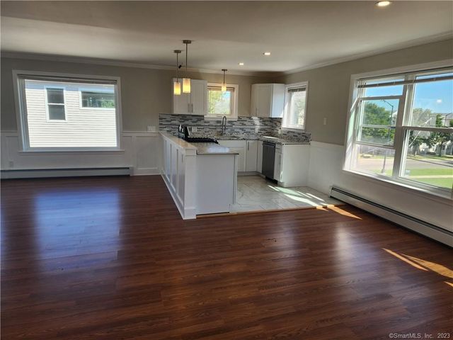 120 Downing Street 3, New Haven, CT 06513