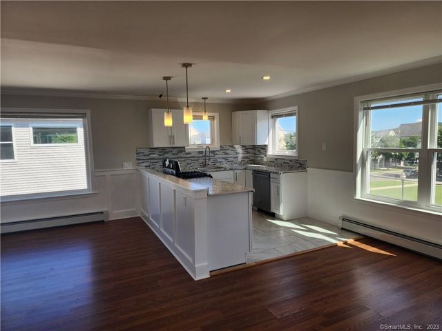 120 Downing Street 3, New Haven, CT 06513