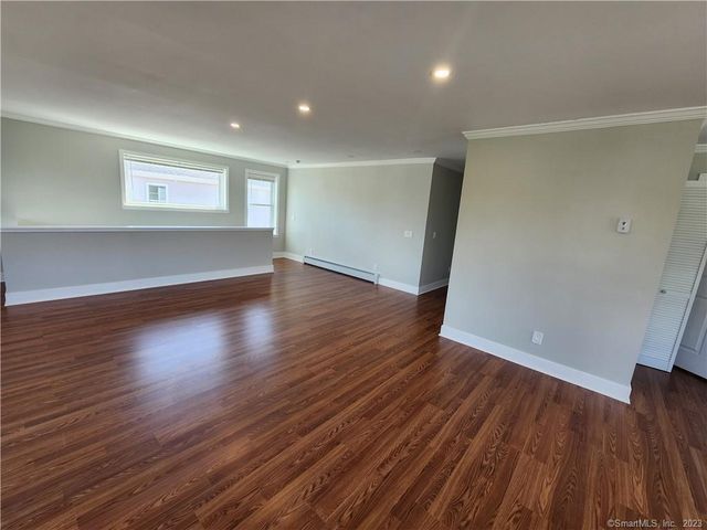 120 Downing Street 3, New Haven, CT 06513