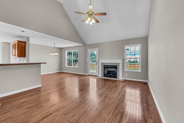 3363 Dabney Ln, Clarksville, TN 37043