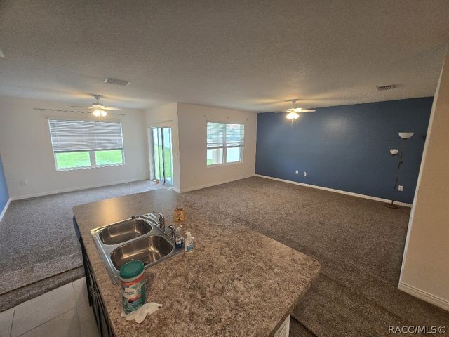 559 W Runyon Loop, Beverly Hills, FL 34465