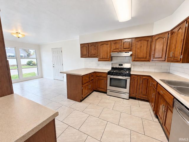 2726 Parnell Avenue, Fort Wayne, IN 46805