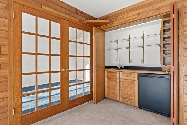 301 W Ravine Baye ROAD, Bayside, WI 53217