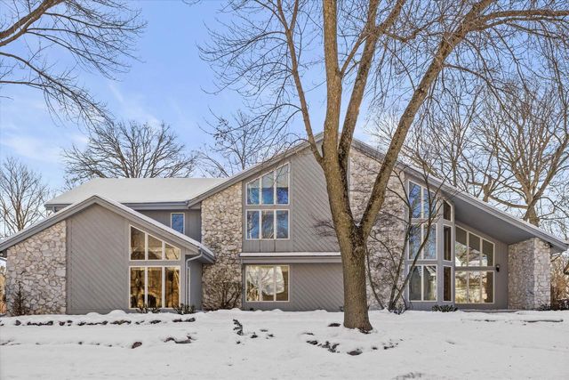 301 W Ravine Baye ROAD, Bayside, WI 53217