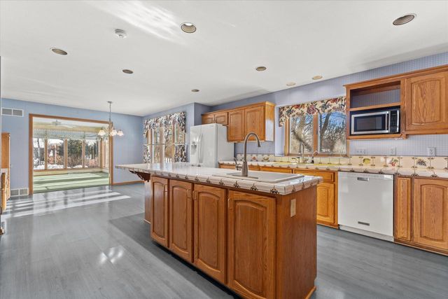 301 W Ravine Baye ROAD, Bayside, WI 53217