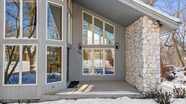 301 W Ravine Baye ROAD, Bayside, WI 53217