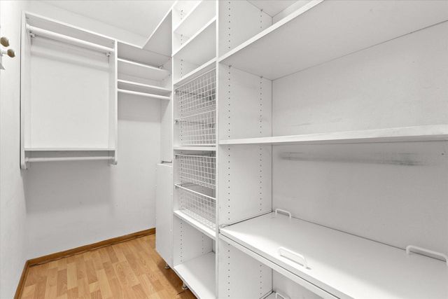 301 W Ravine Baye ROAD, Bayside, WI 53217