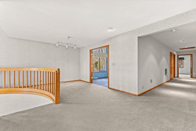 301 W Ravine Baye ROAD, Bayside, WI 53217