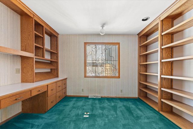 301 W Ravine Baye ROAD, Bayside, WI 53217