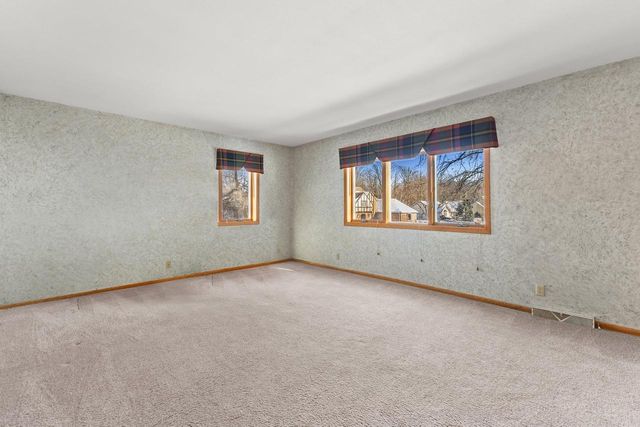 301 W Ravine Baye ROAD, Bayside, WI 53217