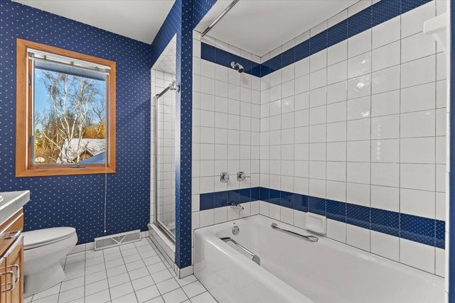 301 W Ravine Baye ROAD, Bayside, WI 53217