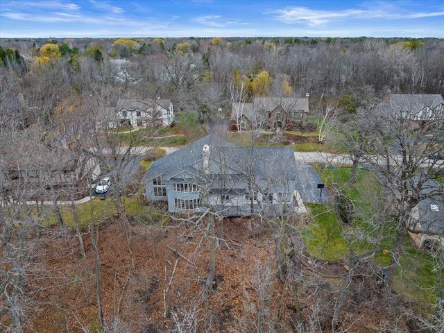 301 W Ravine Baye ROAD, Bayside, WI 53217