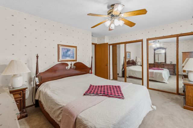 2420 Mendelssohn Lane N 5, Golden Valley, MN 55427