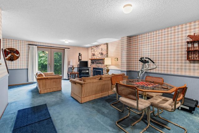 2420 Mendelssohn Lane N 5, Golden Valley, MN 55427