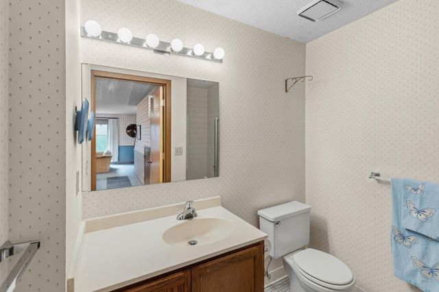 2420 Mendelssohn Lane N 5, Golden Valley, MN 55427