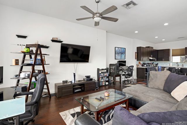 223 W LAUREL, San Antonio, TX 78212