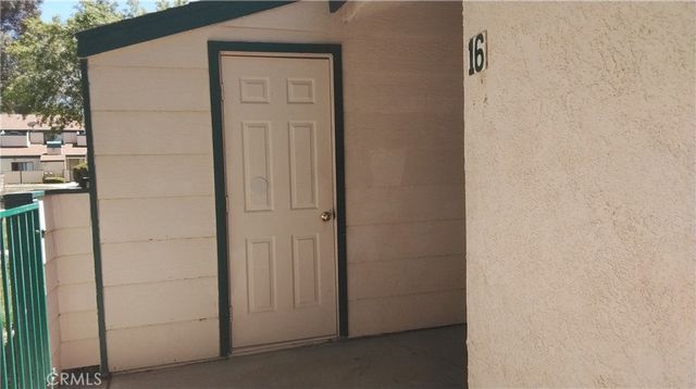 44460 15th Street E 16, Lancaster, CA 93535