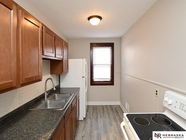 350 S 38 Street, Lincoln, NE 68510