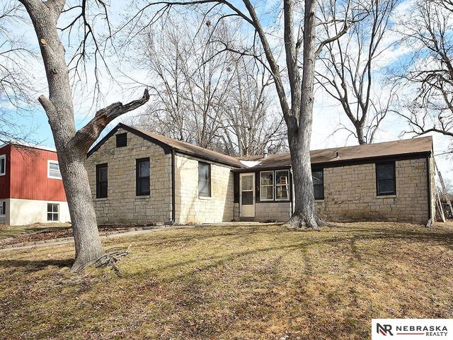 350 S 38 Street, Lincoln, NE 68510