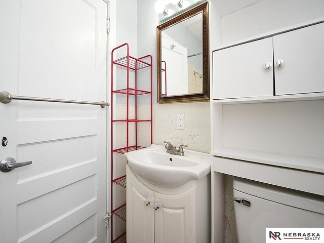 350 S 38 Street, Lincoln, NE 68510