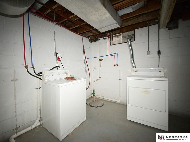 350 S 38 Street, Lincoln, NE 68510