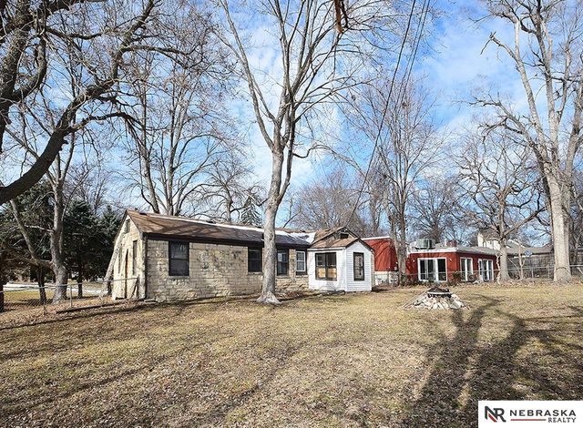 350 S 38 Street, Lincoln, NE 68510