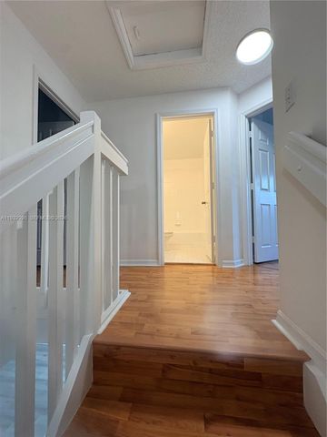 752 NW 208th Ter, Pembroke Pines, FL 33029