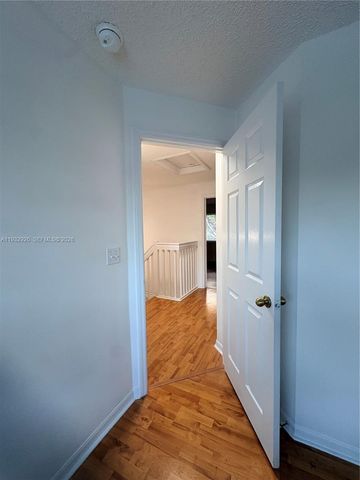 752 NW 208th Ter, Pembroke Pines, FL 33029