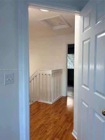 752 NW 208th Ter, Pembroke Pines, FL 33029