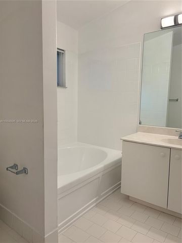 752 NW 208th Ter, Pembroke Pines, FL 33029