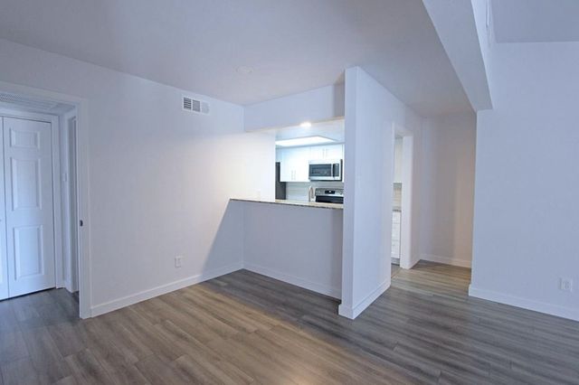 12816 Midway Road 2049, Dallas, TX 75244