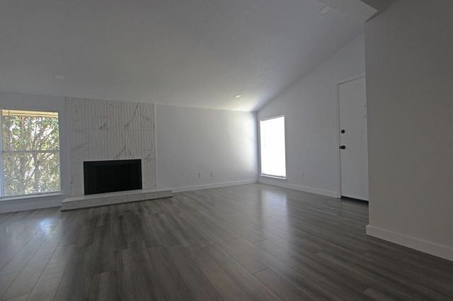 12816 Midway Road 2049, Dallas, TX 75244