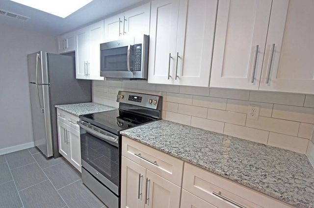 12816 Midway Road 2049, Dallas, TX 75244