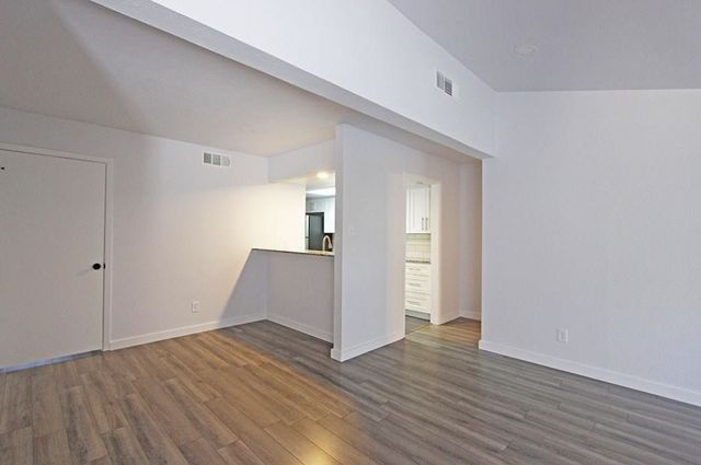 12816 Midway Road 2049, Dallas, TX 75244