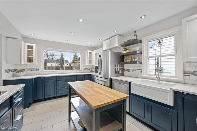 19017 Colahan Drive, Rocky River, OH 44116