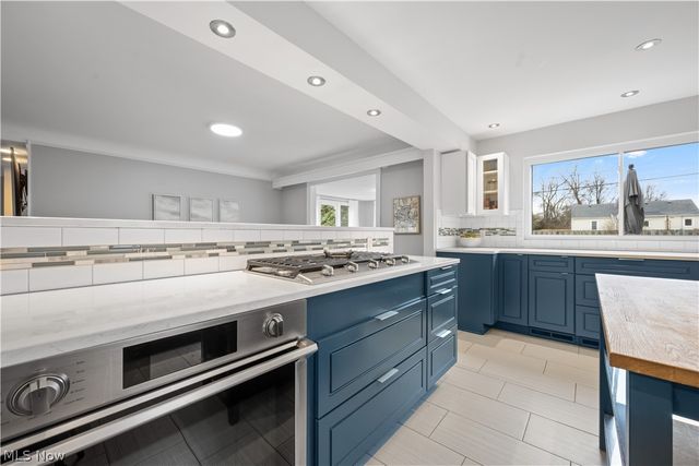 19017 Colahan Drive, Rocky River, OH 44116