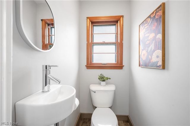 19017 Colahan Drive, Rocky River, OH 44116