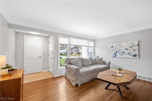 19017 Colahan Drive, Rocky River, OH 44116