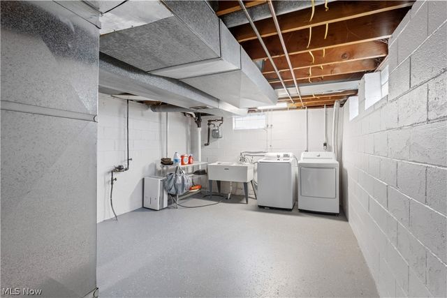 19017 Colahan Drive, Rocky River, OH 44116