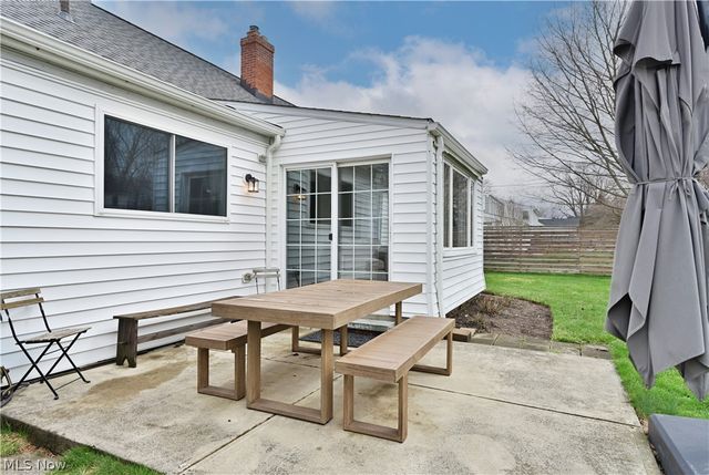 19017 Colahan Drive, Rocky River, OH 44116