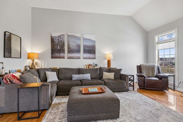 1062 Kacie Dr, Pleasant View, TN 37146