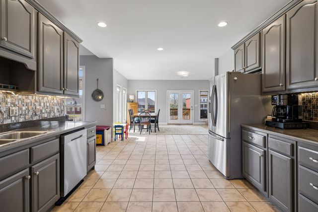 1062 Kacie Dr, Pleasant View, TN 37146